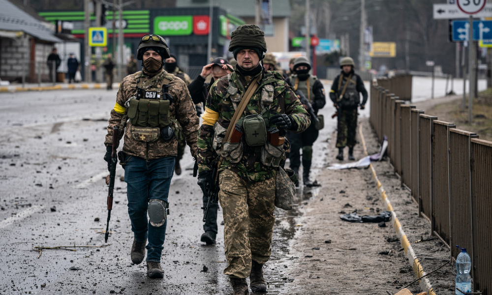 Ukrainians leave battle-scarred east as Russia gears up for long fight - Forexsail